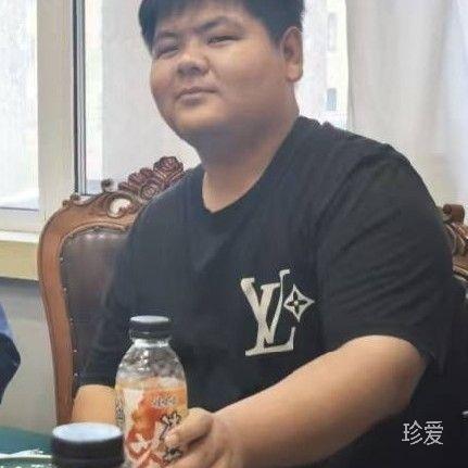 啊亮