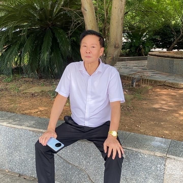 越老越红