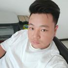 左手抓緊右手