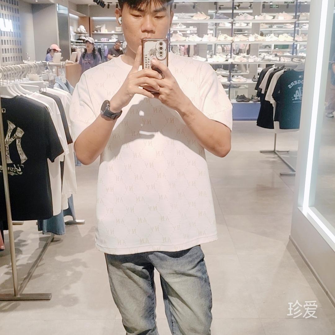 白衬衫