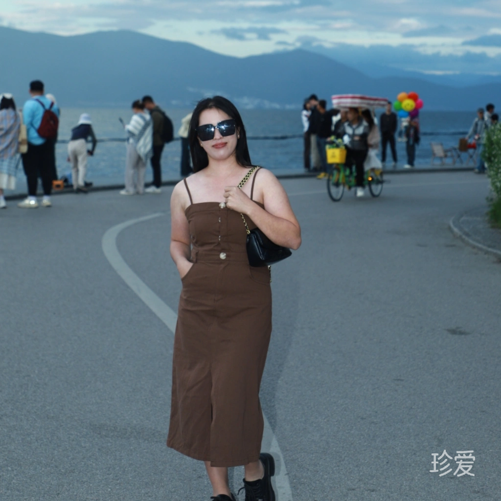 下站路口遇見你