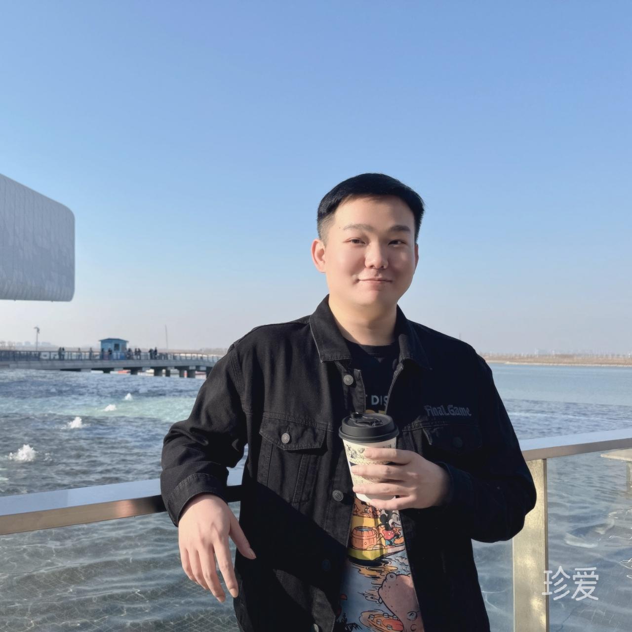 瞪著眼的哈士奇