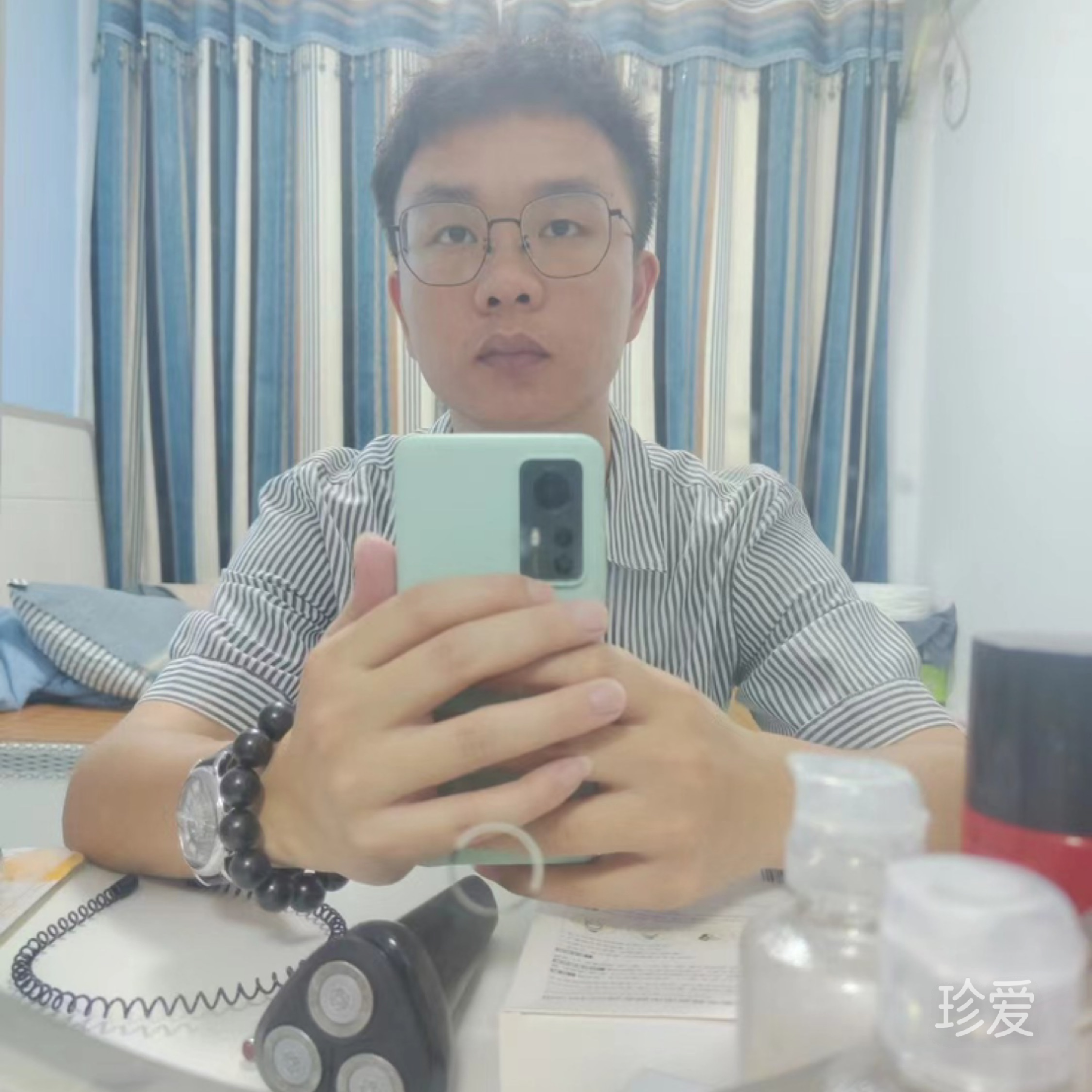 坐山頂觀花開花落