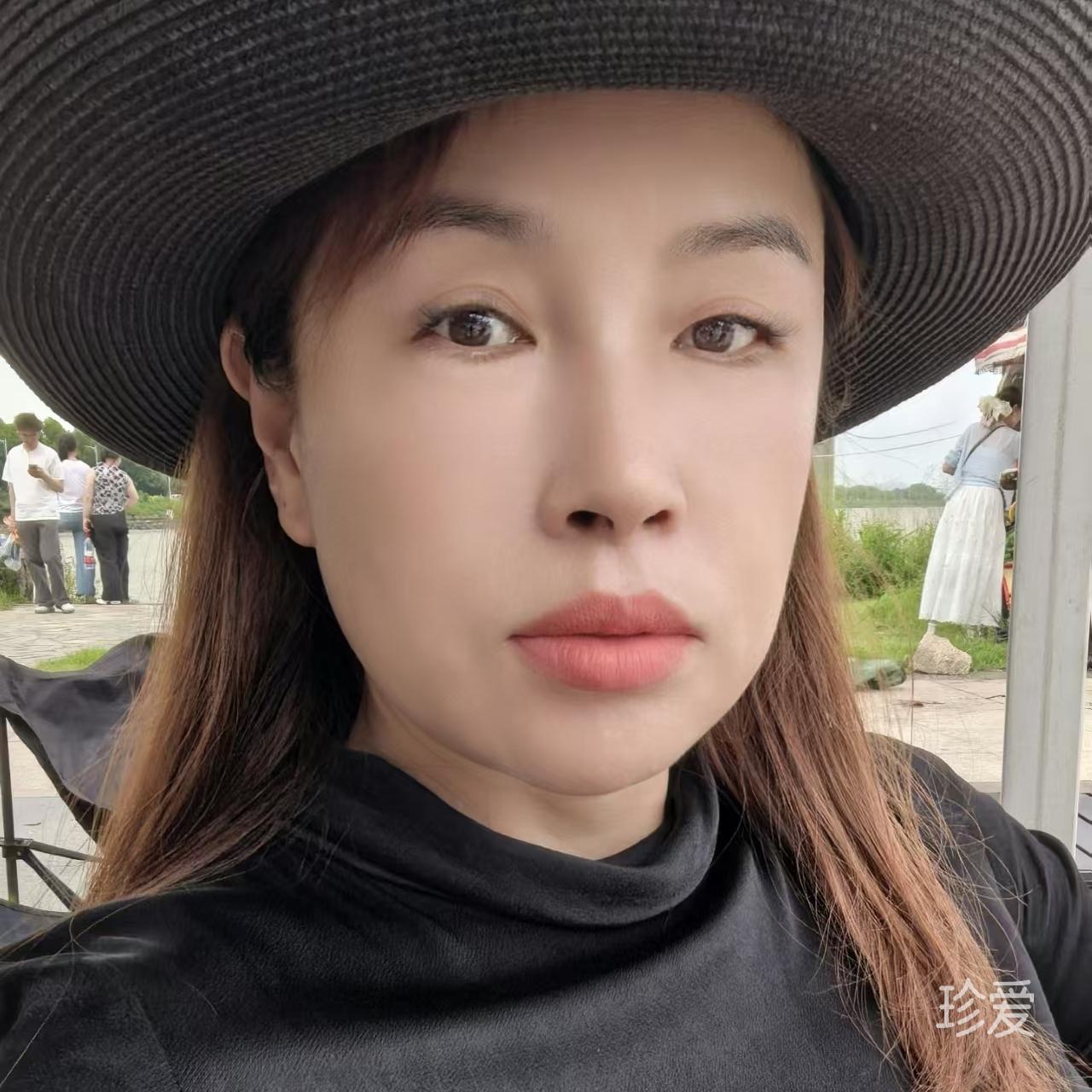 月亮弯弯