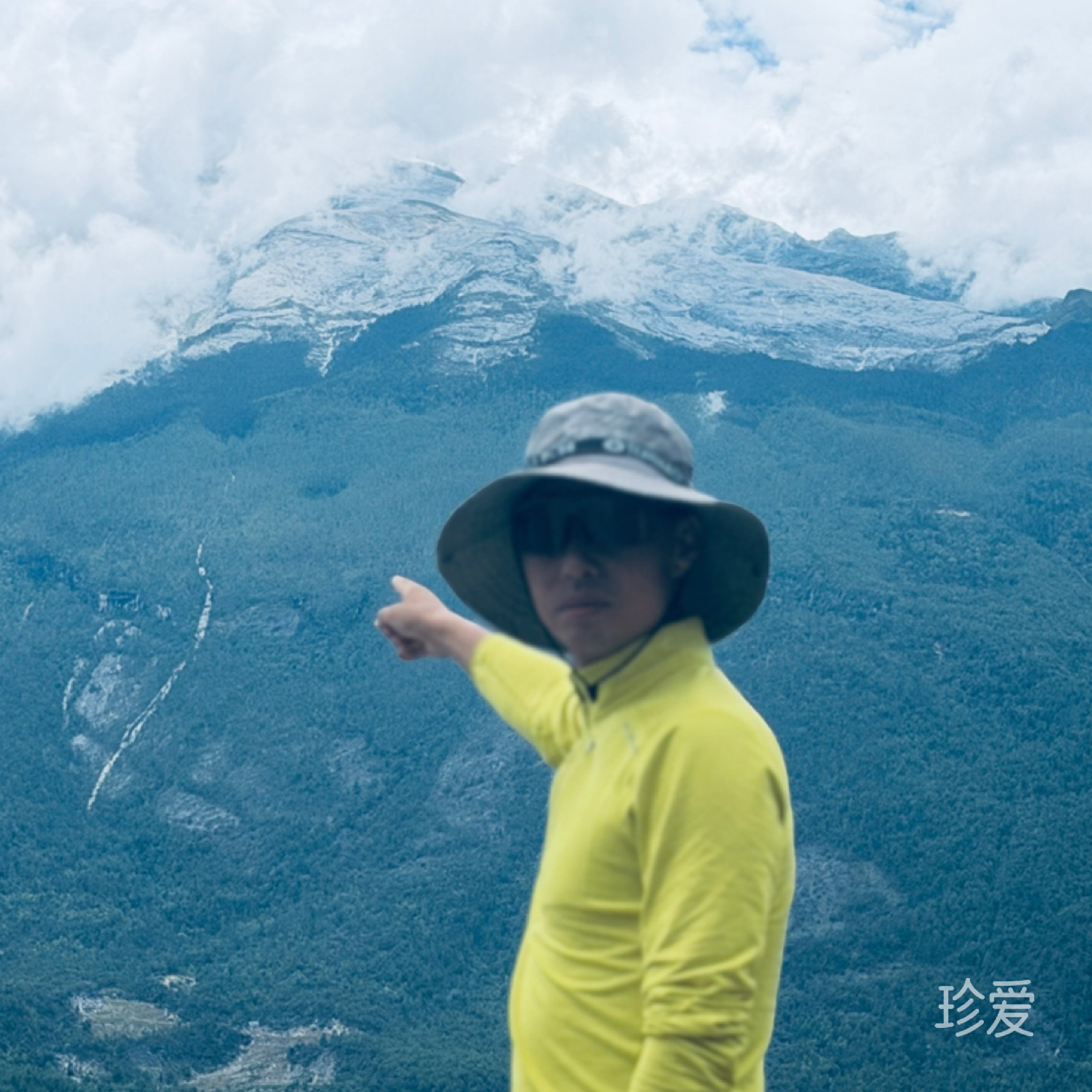 启超