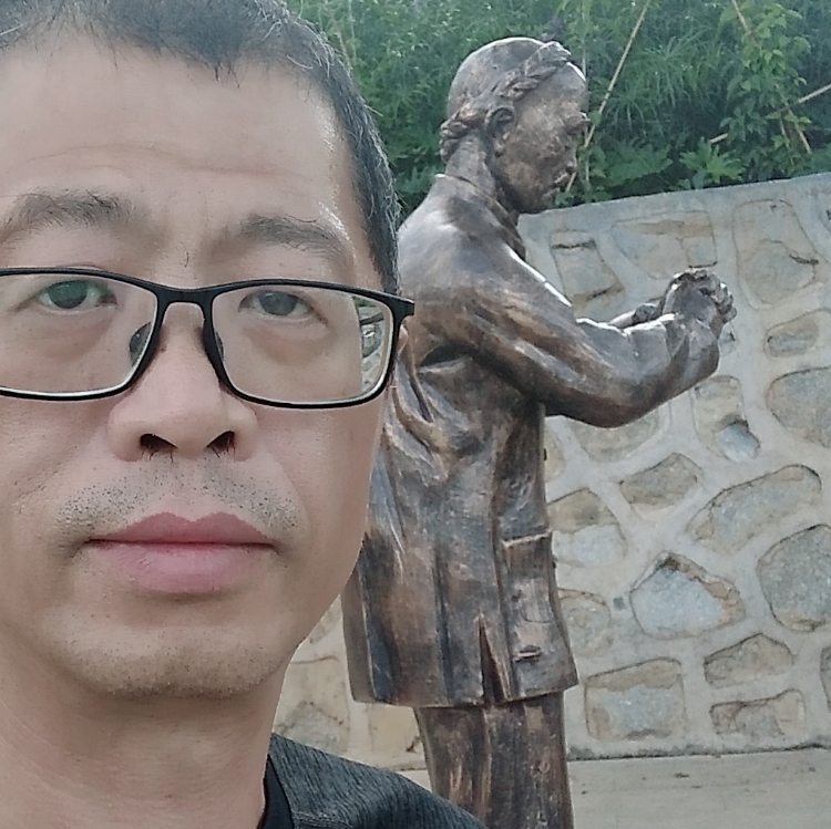 誰陪我闖蕩？