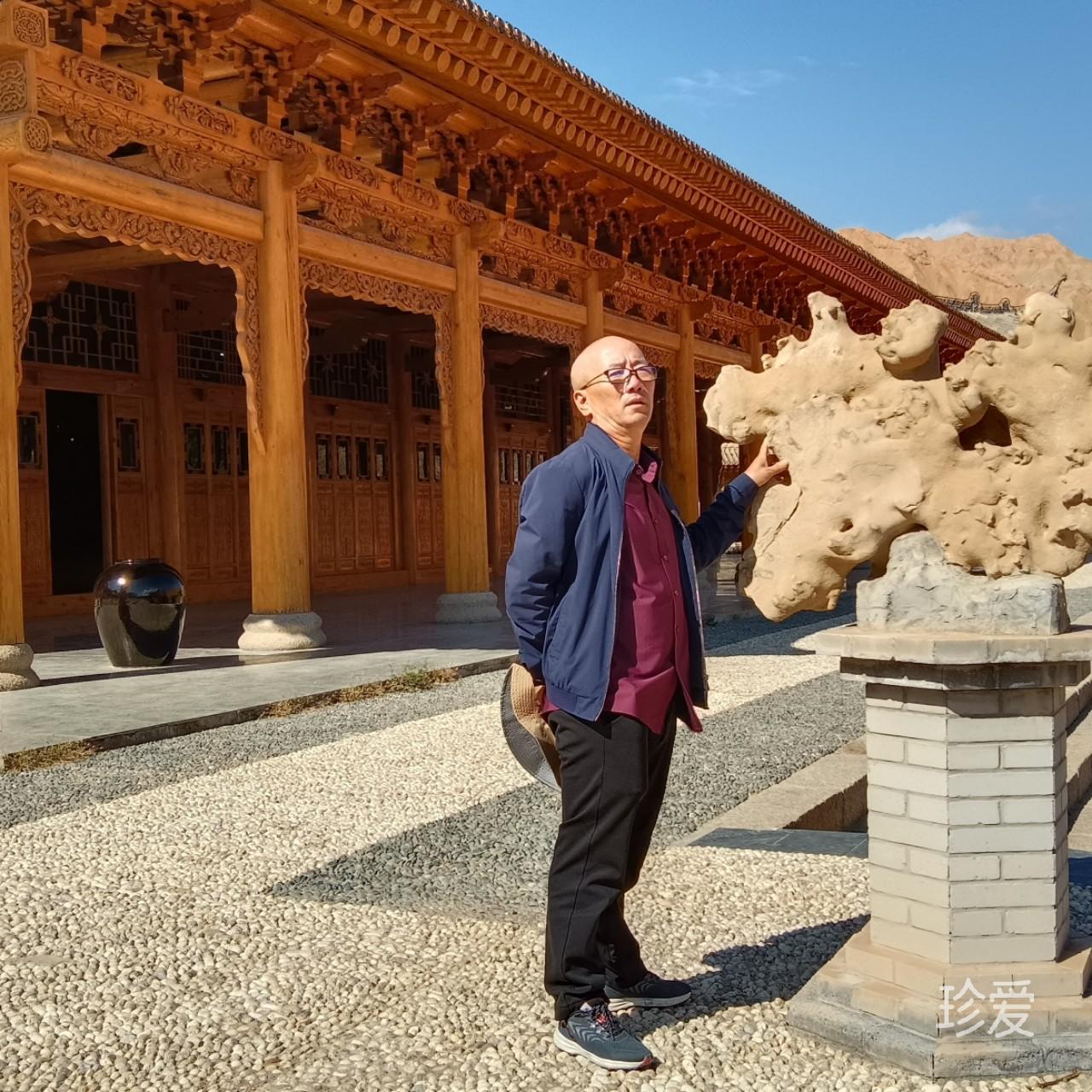 明月有心