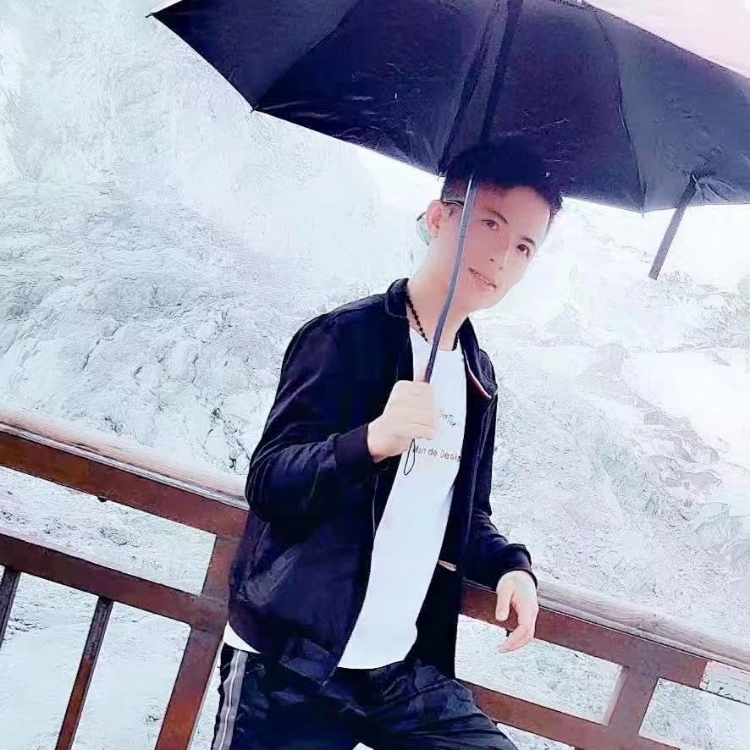 悶騷的潛水教練