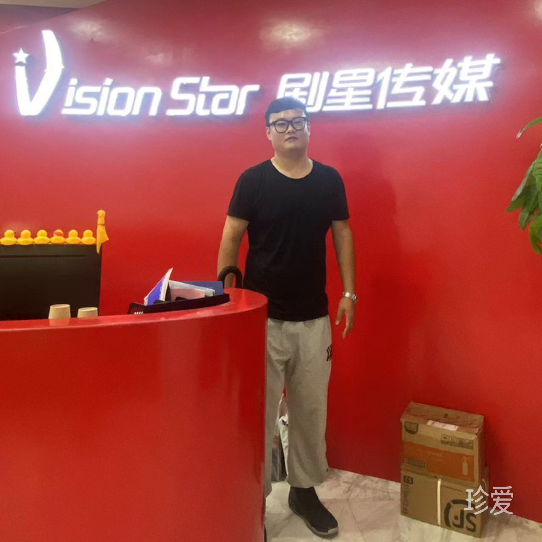 深巷酒館里的老貓