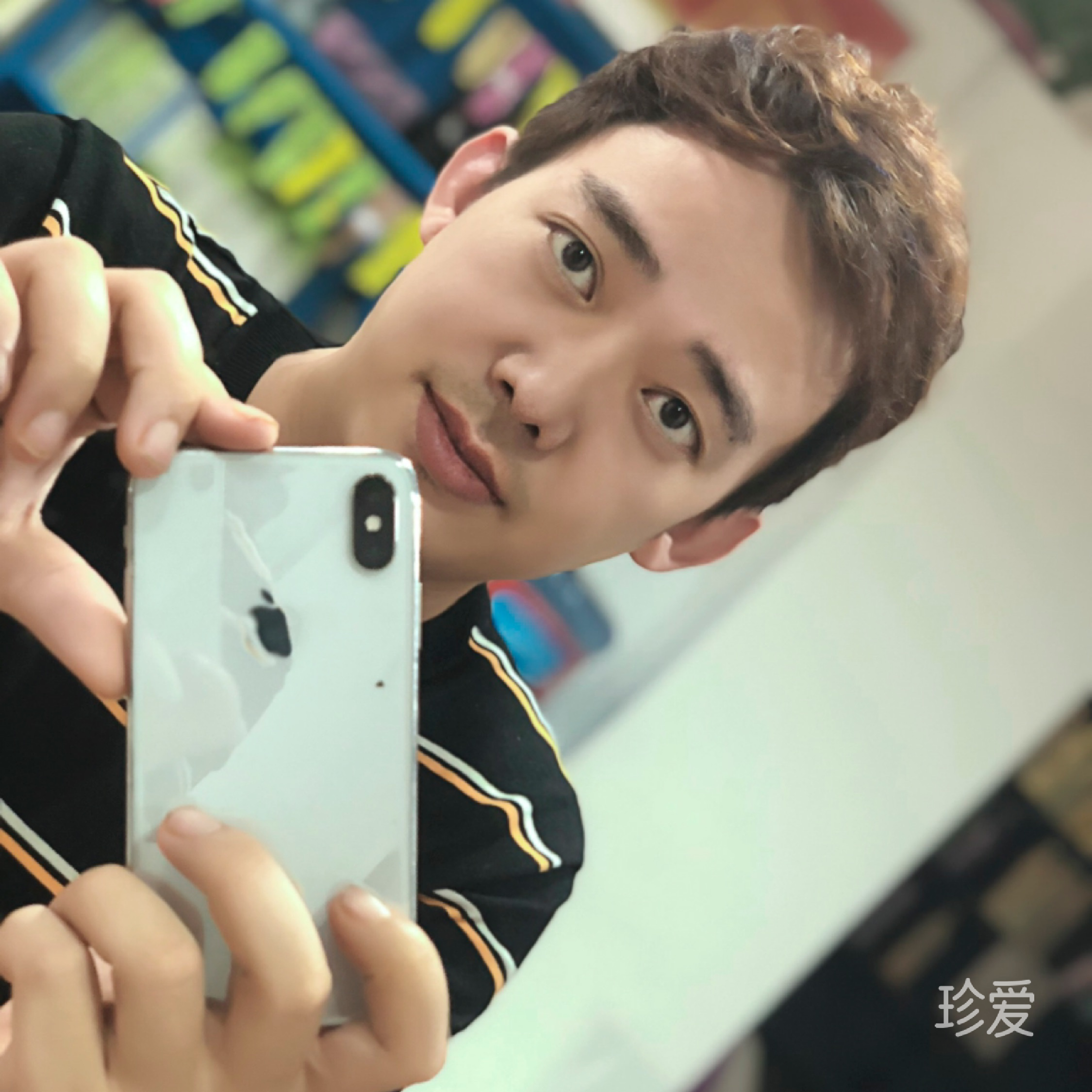 一個(gè)很哇噻的男人