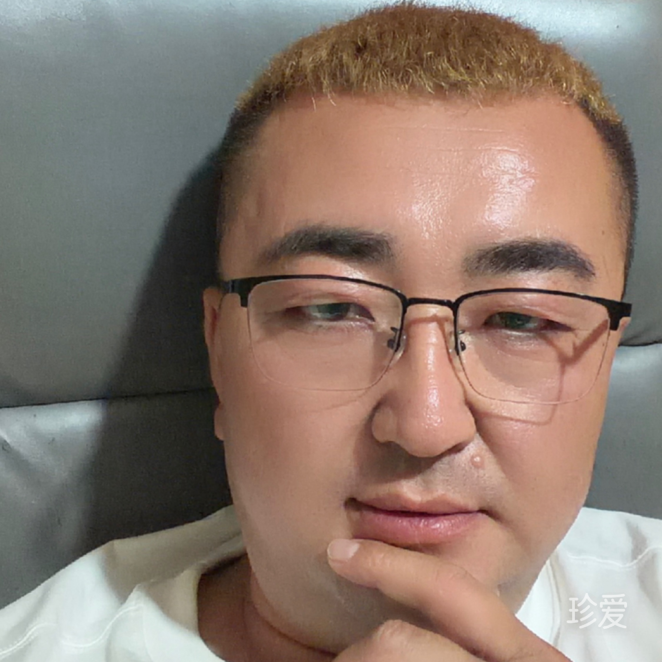 施主请留步