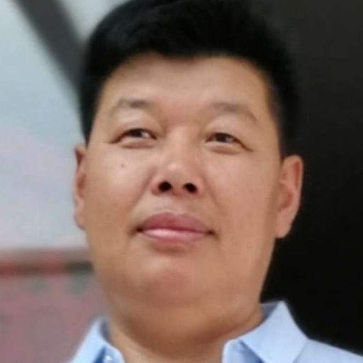 白衣执笔画浮生