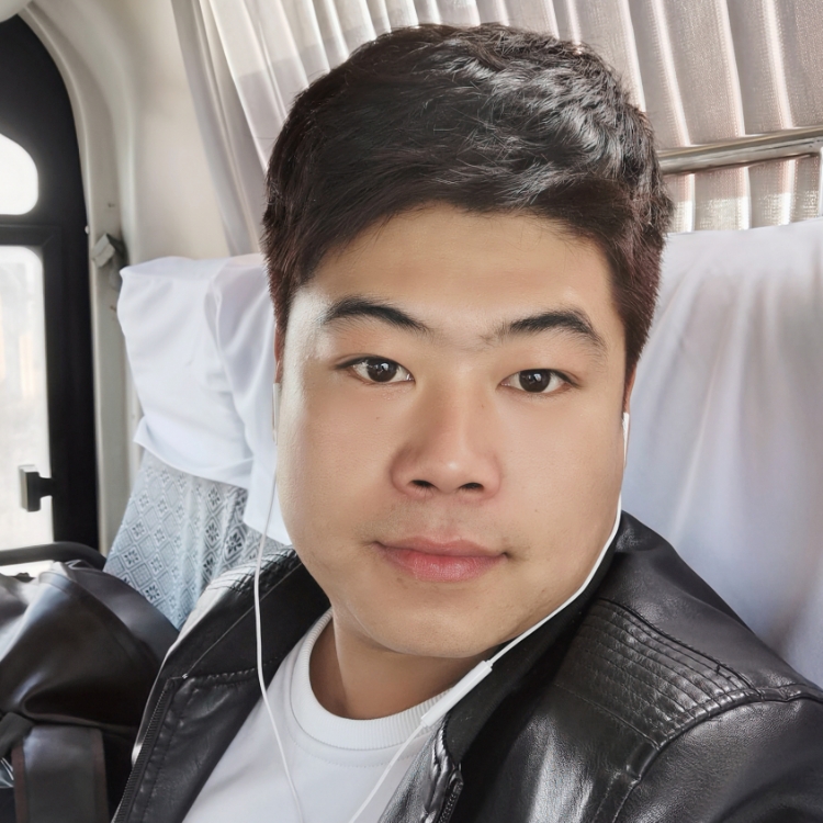 身化梧桐鳳凰自來