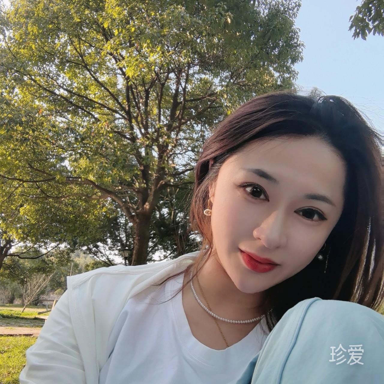 月光下的海