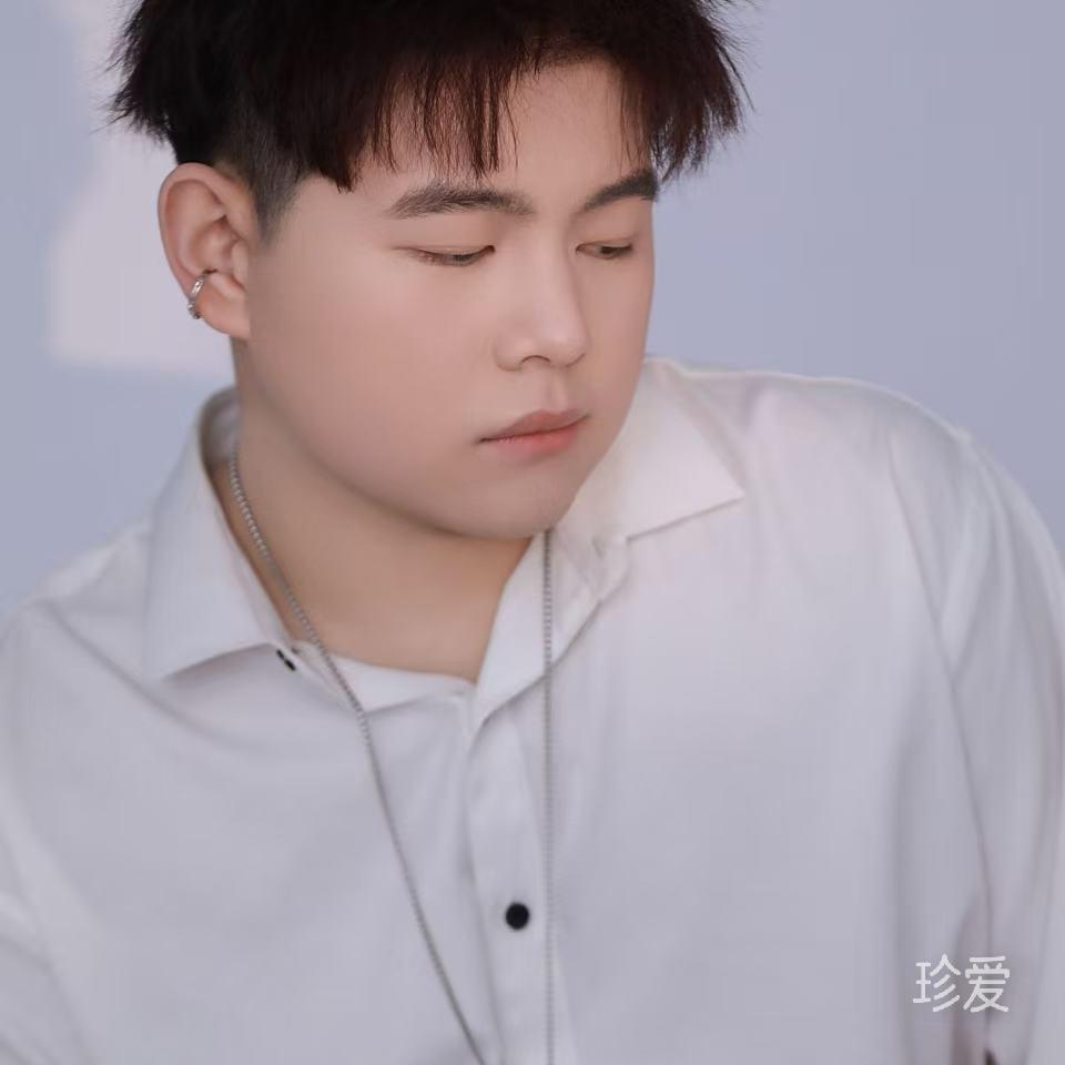 紧张的小猴子