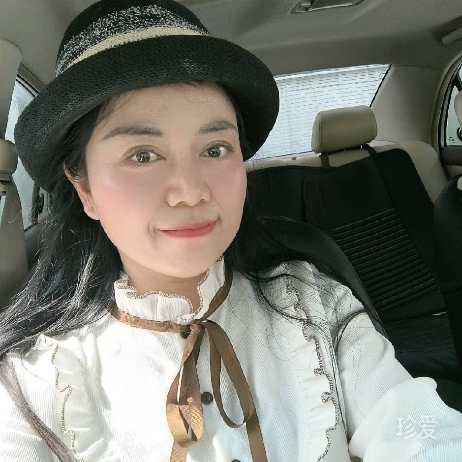 风雨中的野百合