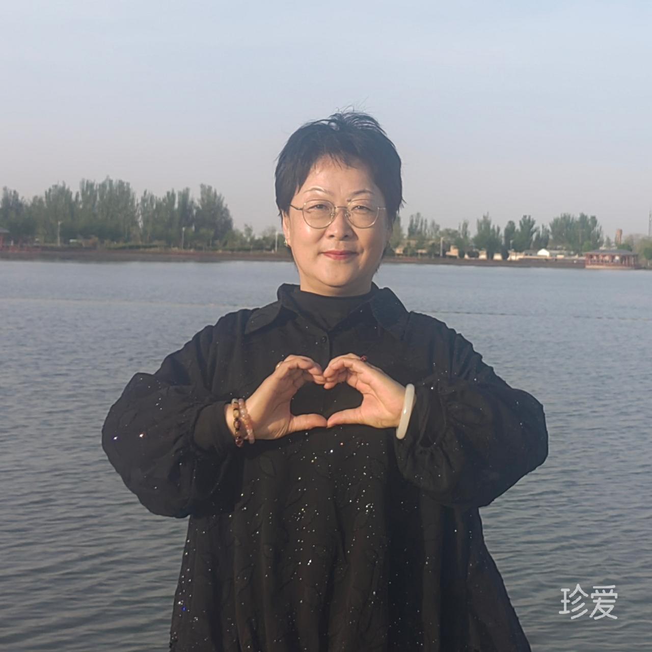 拂曉綻放的幽蘭