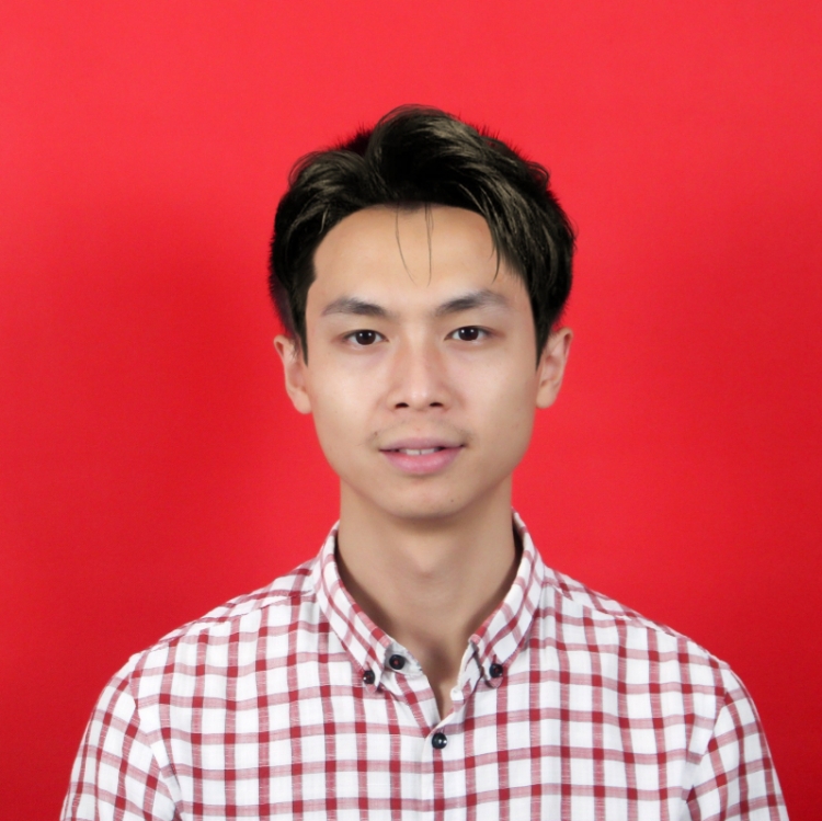 風和日麗木葉滿地