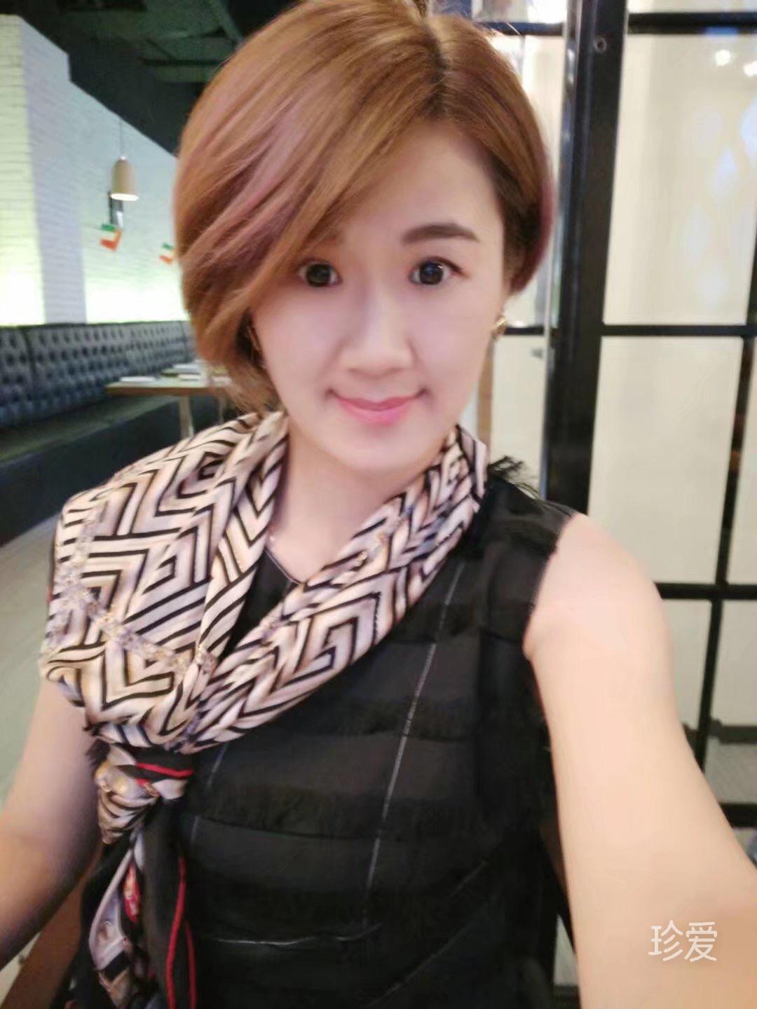 Ela甜的很正經(jīng)