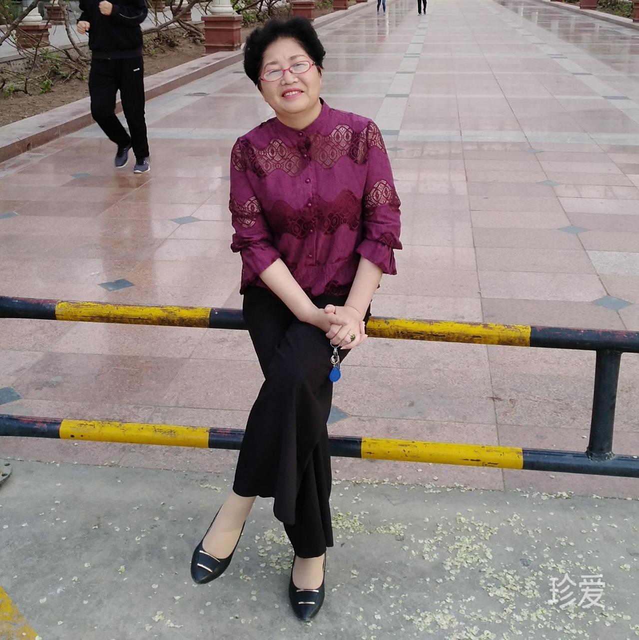 伊伊