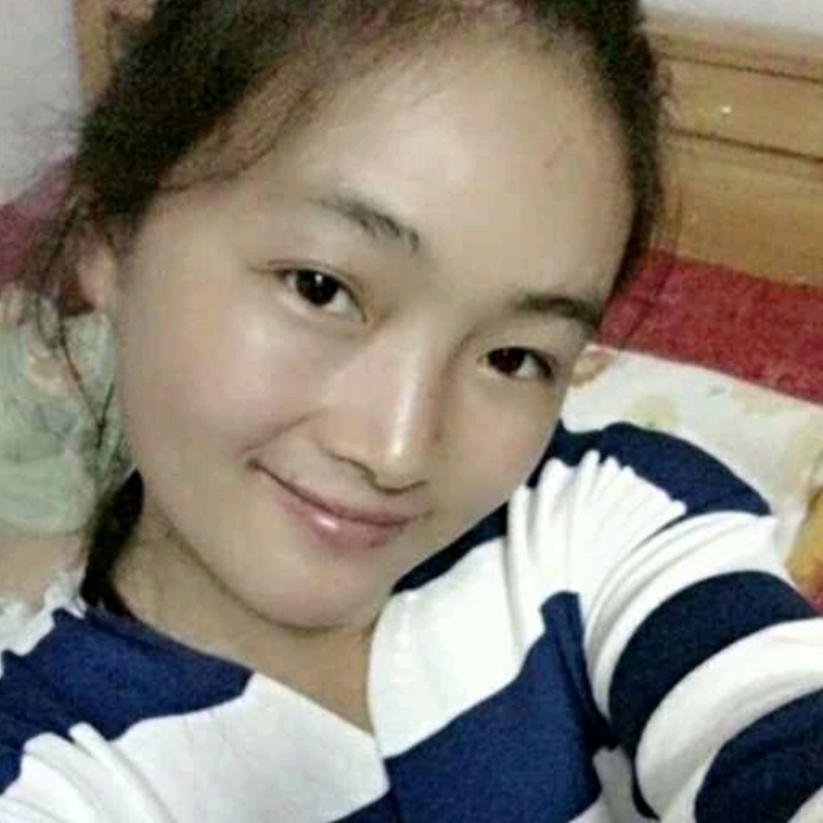 摇拽荒城独自泣