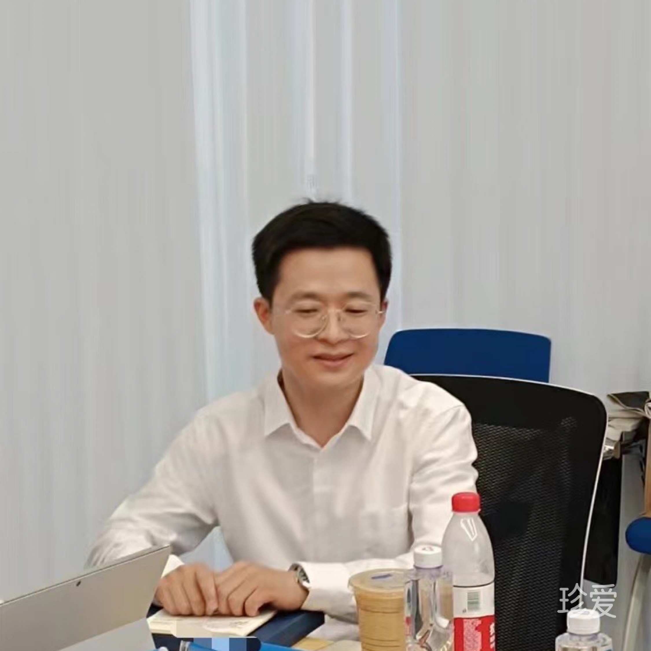 携手同行人生路