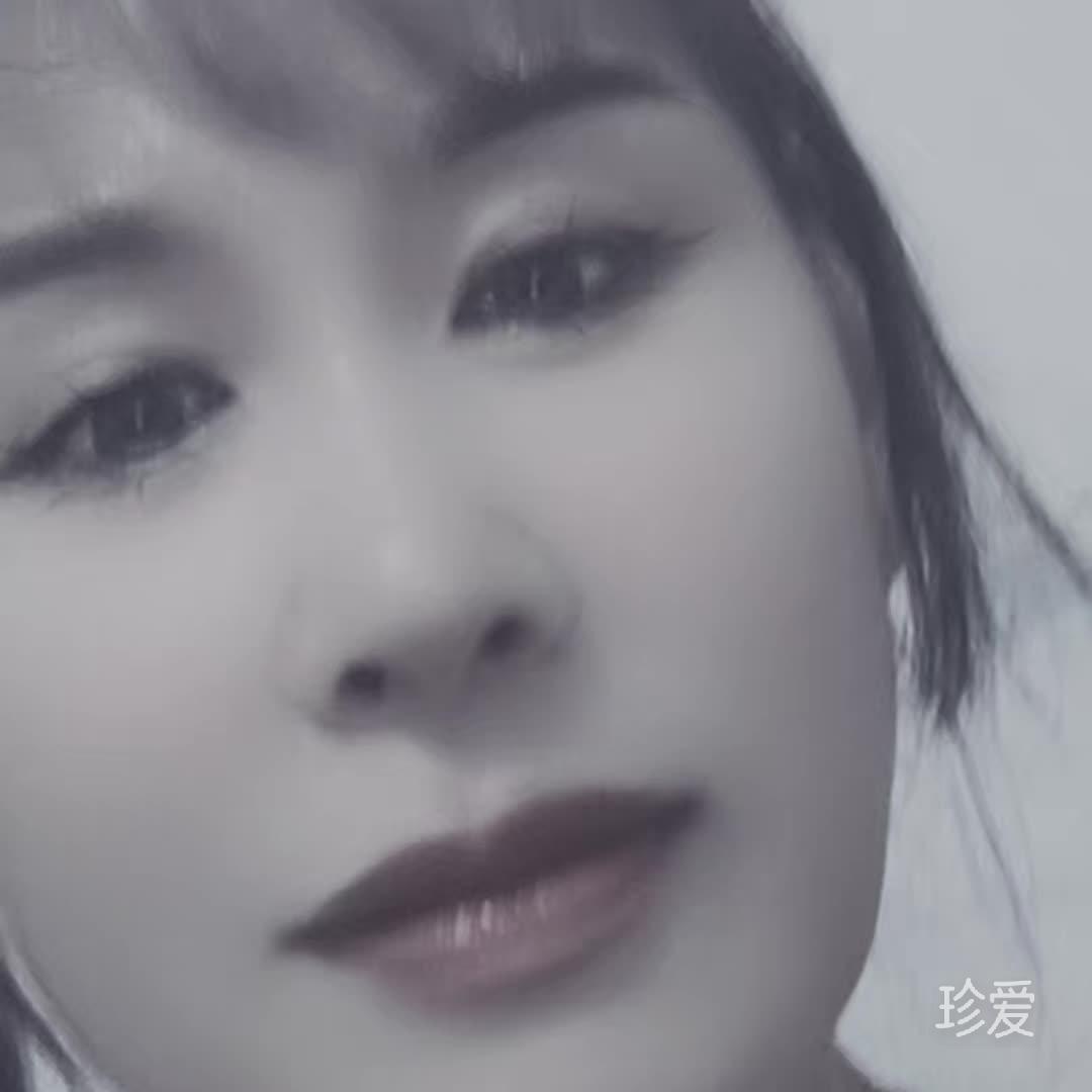 英子