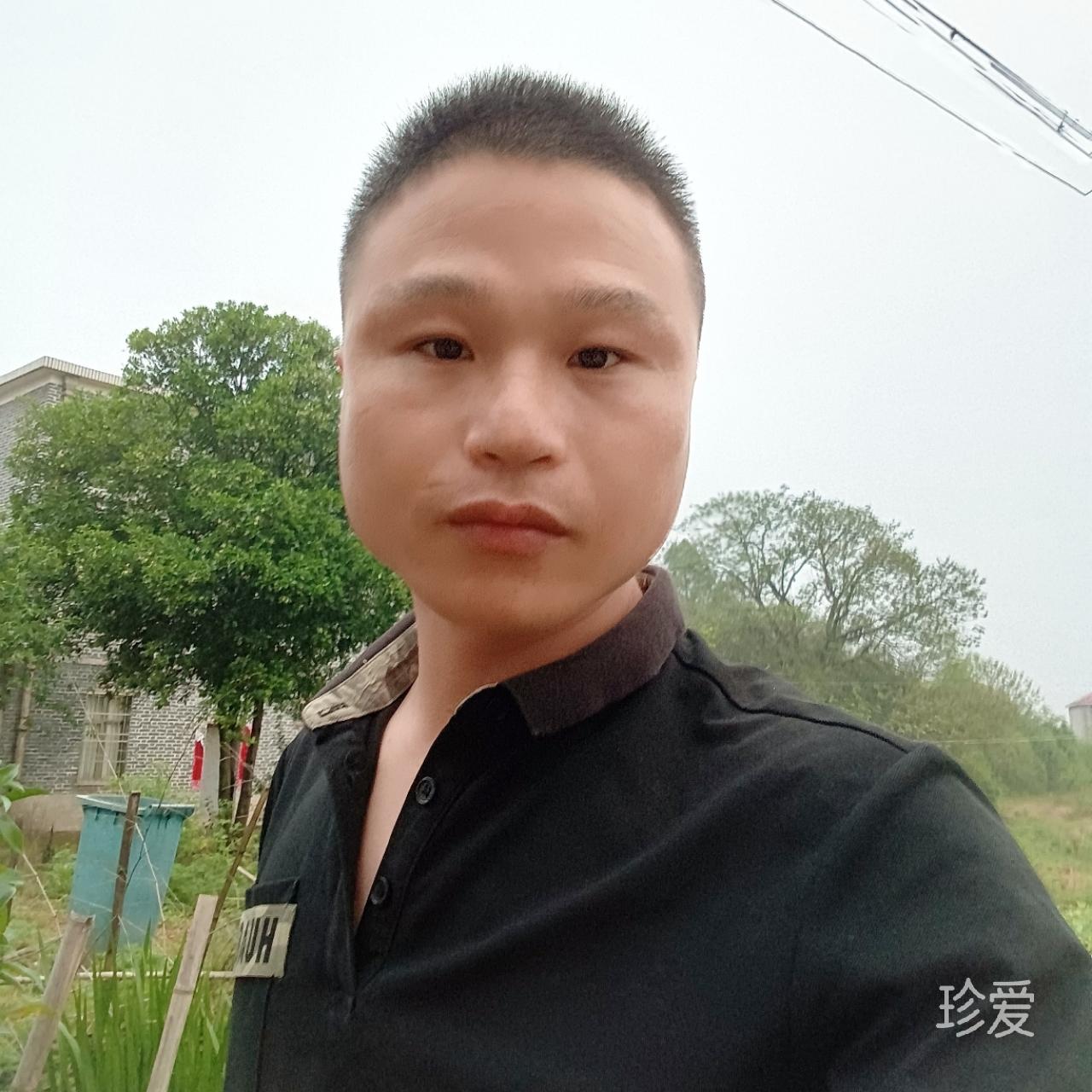 一抹红尘戏人间