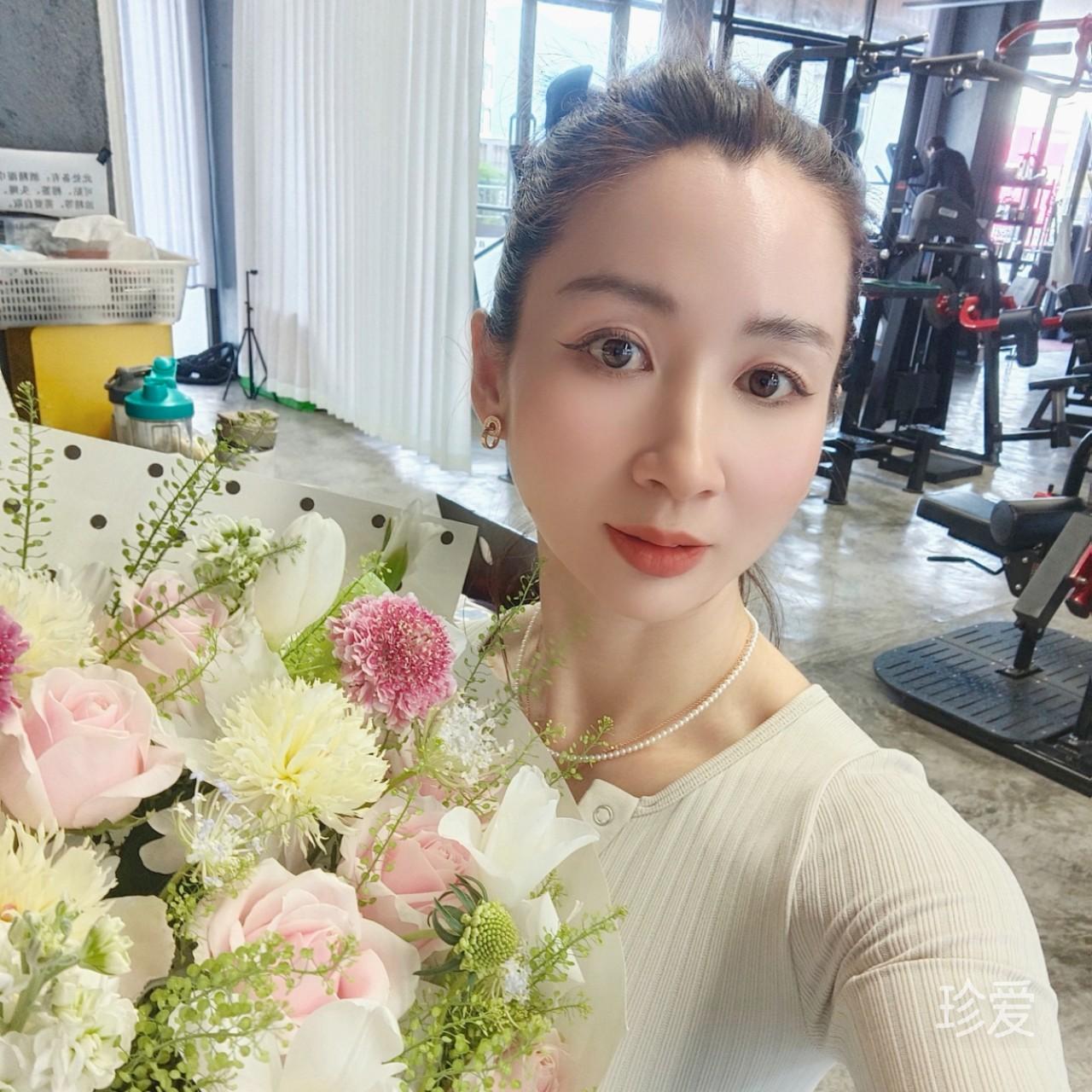 芊彤