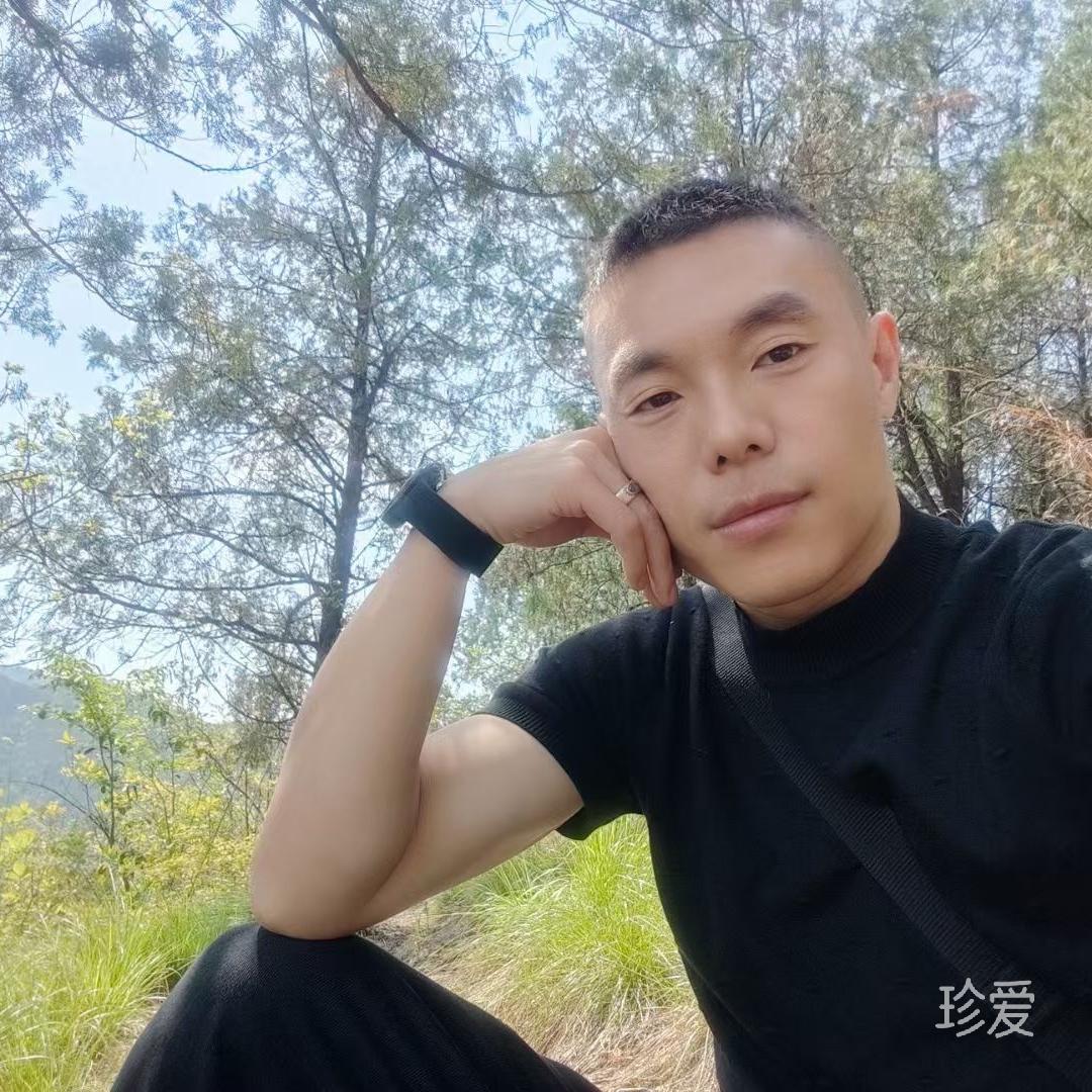 坐在房頂看星星