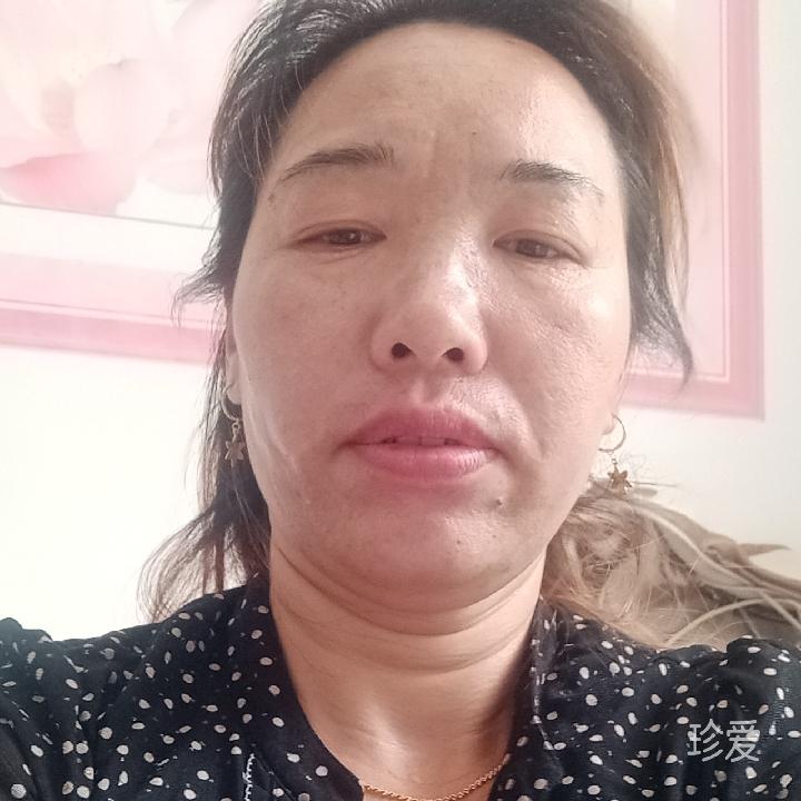 浅笑不语