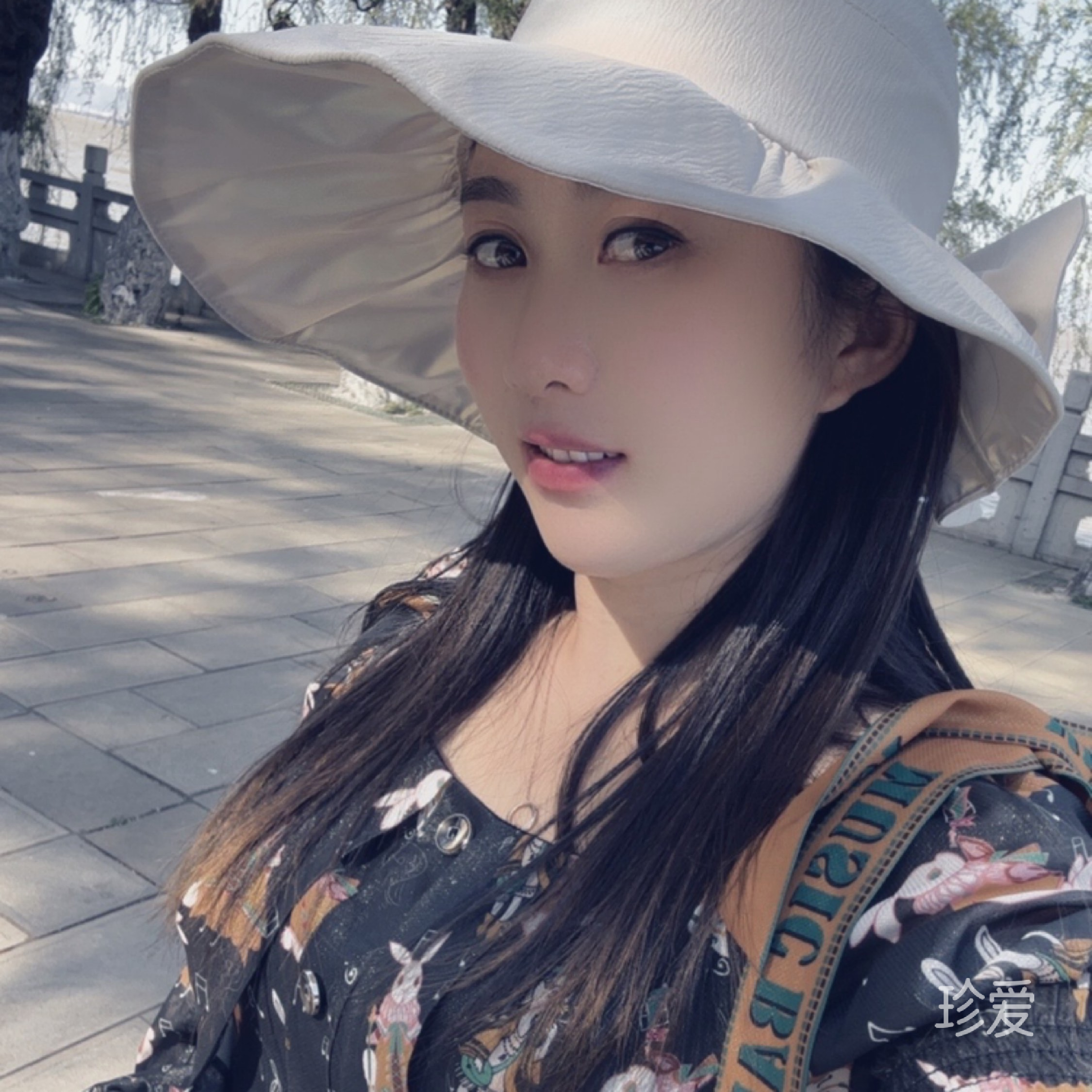 风恋着沙