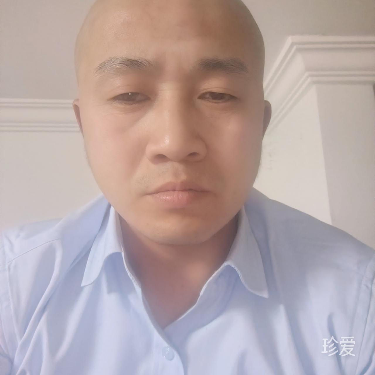 小楼一夜听春雨