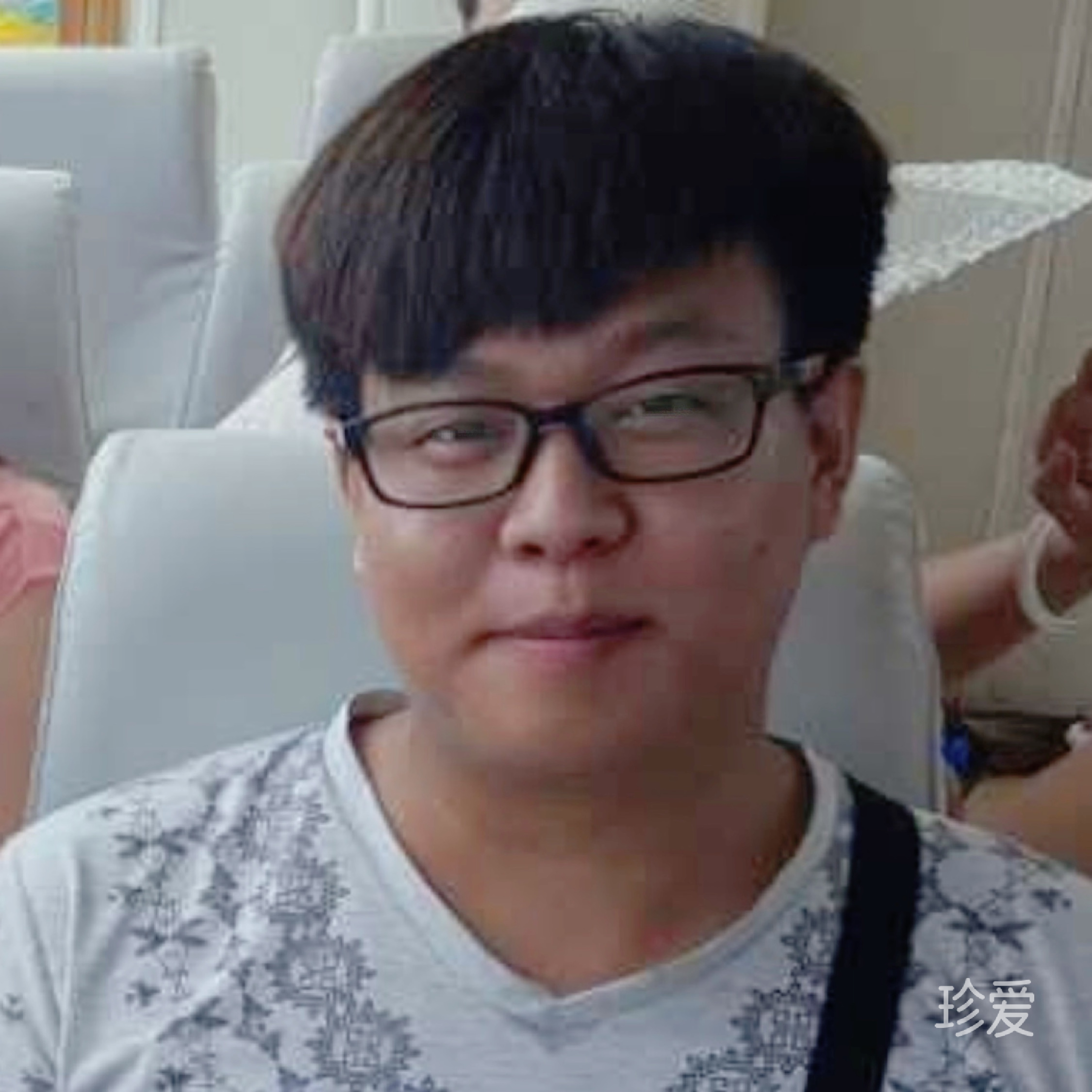 脑瓜子嗡嗡的