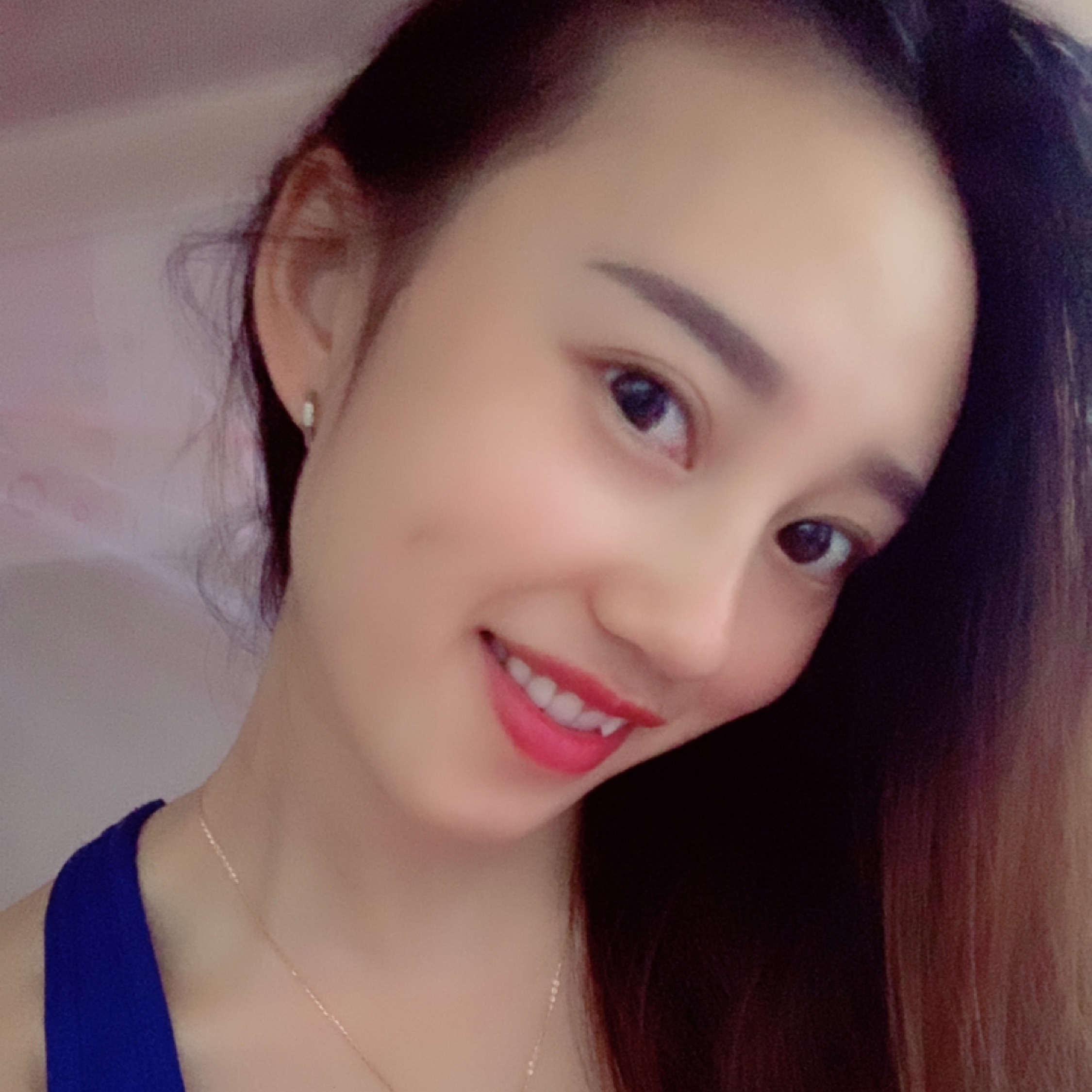 笑颜如花的女子