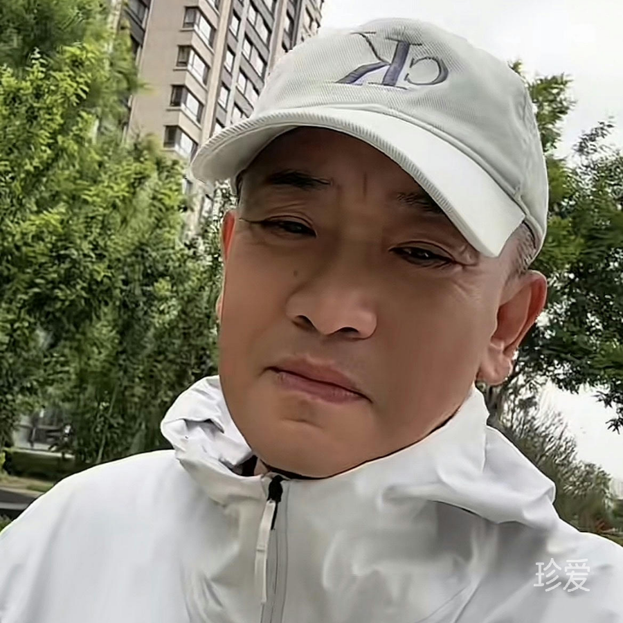 我是一颗小石头