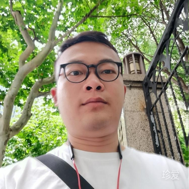 外太空星球的羅杰