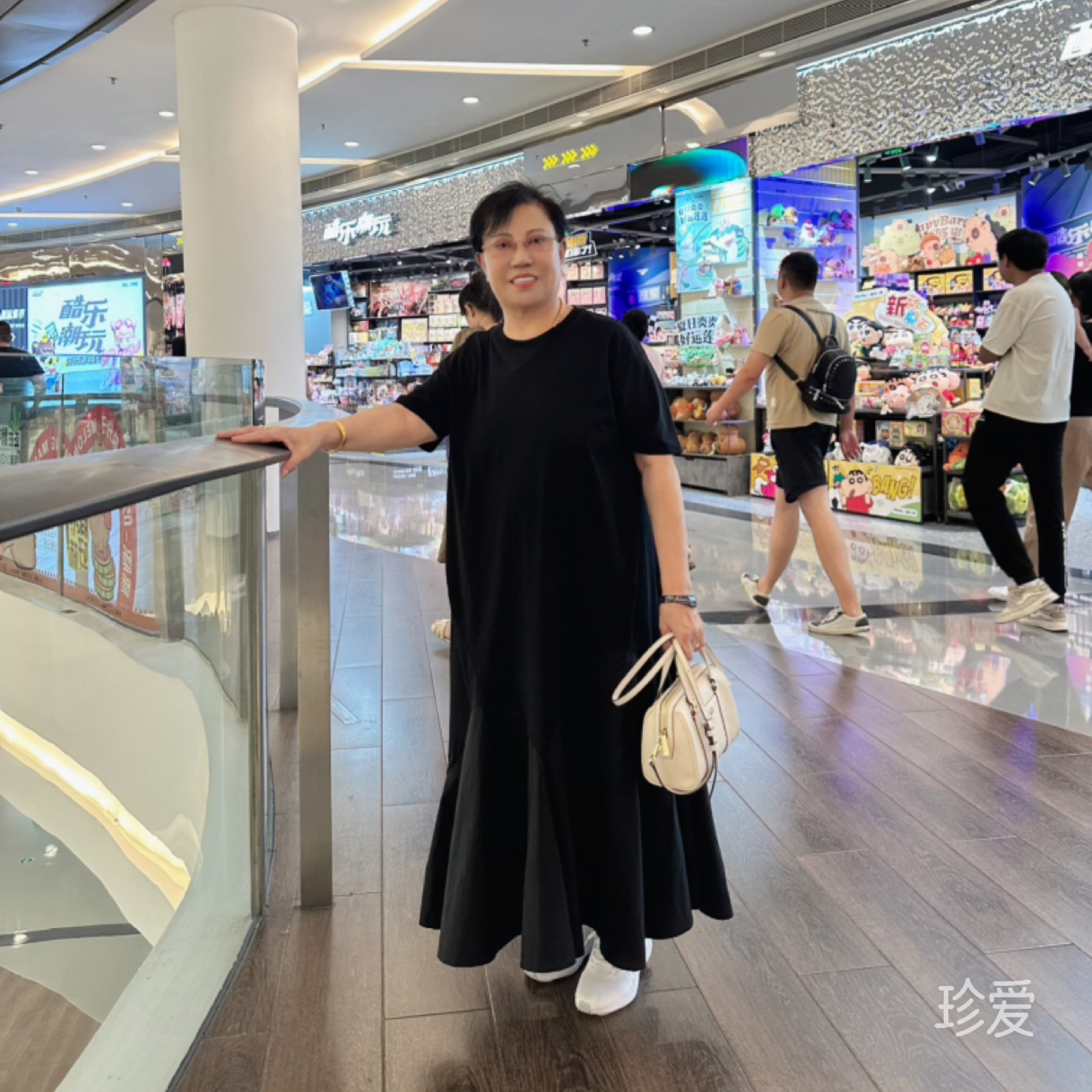 月光下的萤火虫