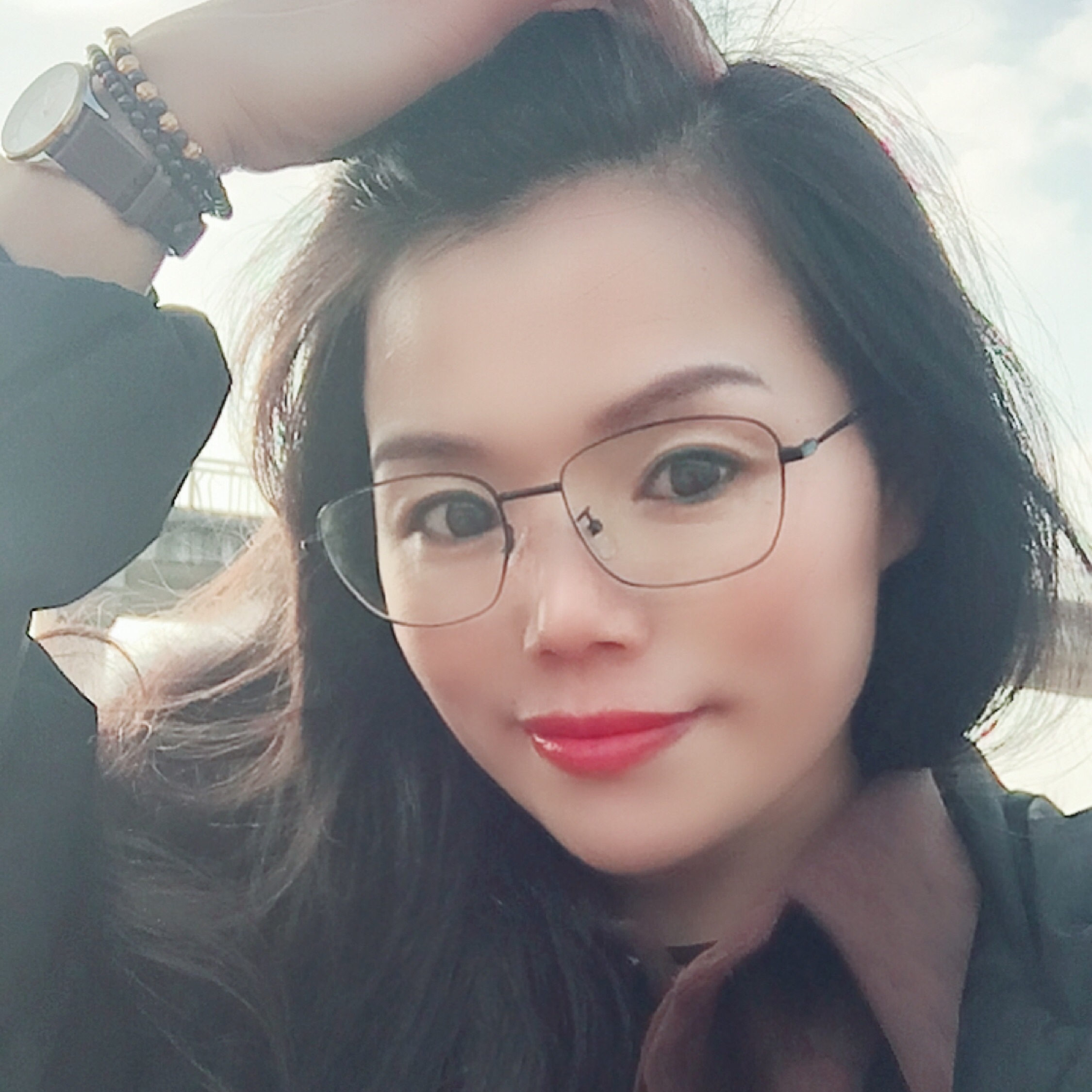 麦吉丽素颜美妆