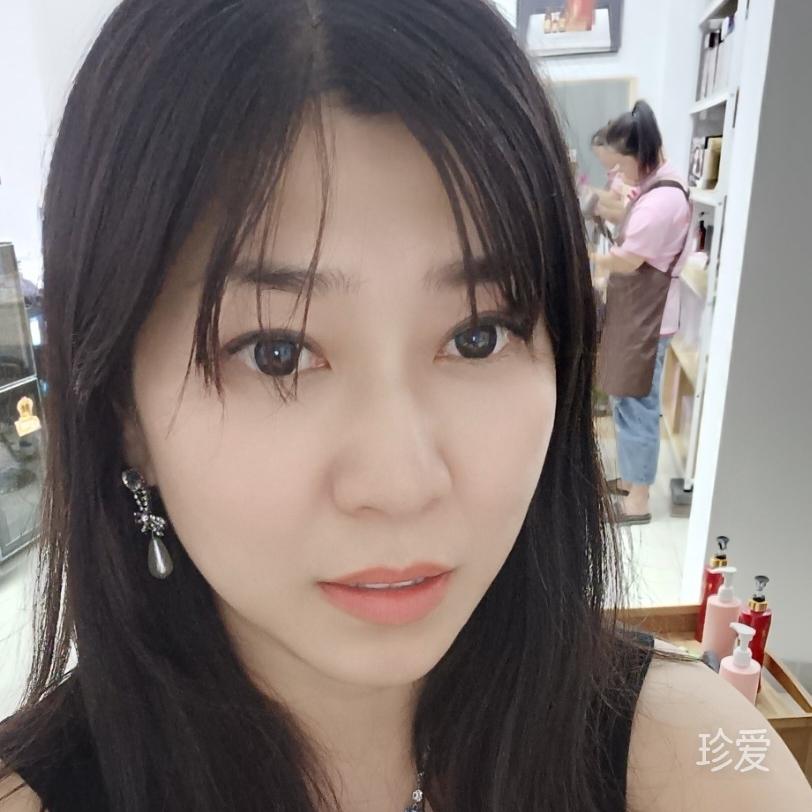 比身份证小两岁