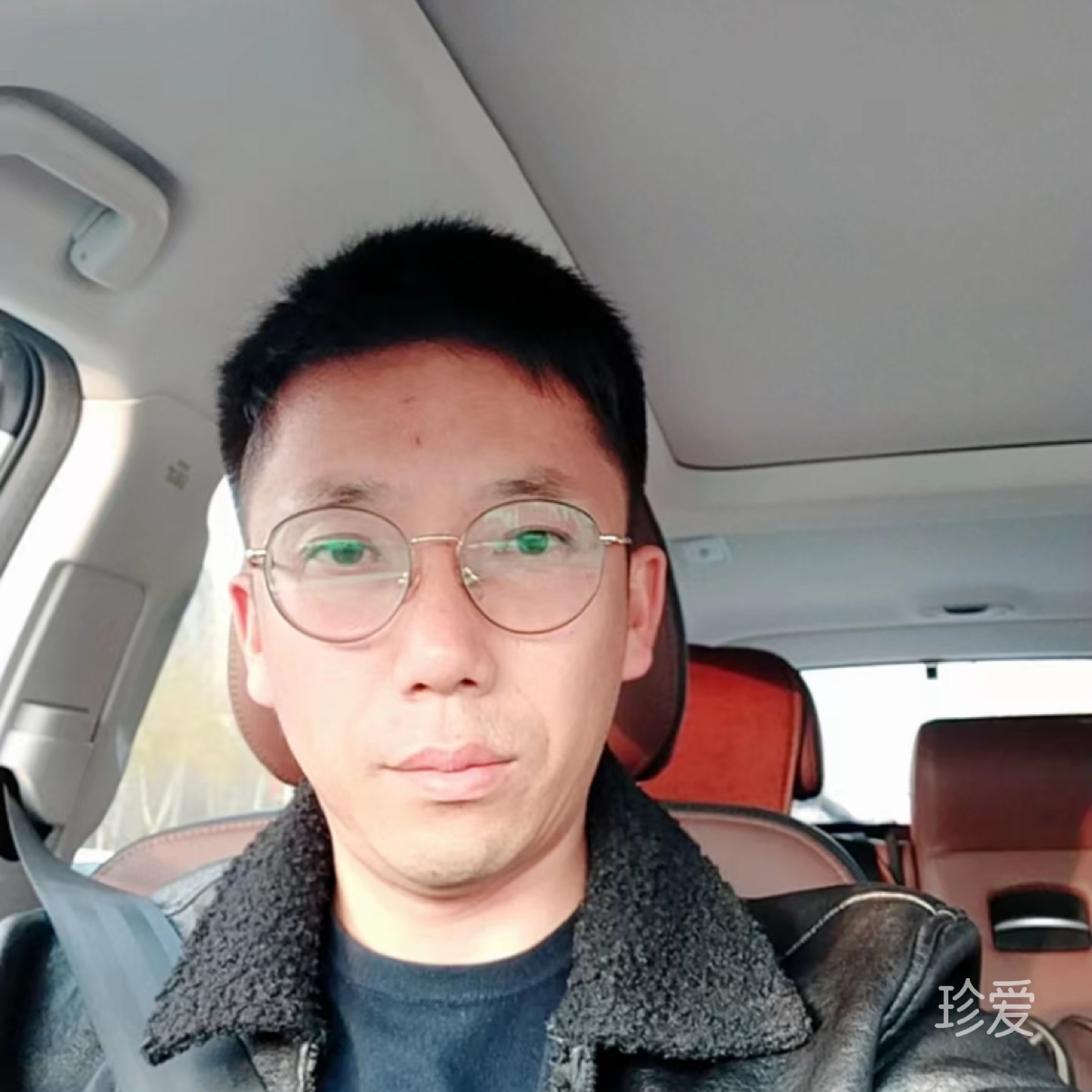 坐在海边看风景