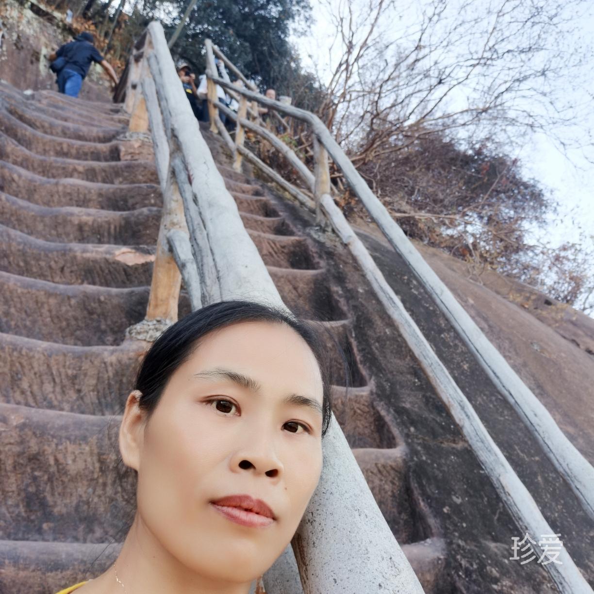 陽光下的藍(lán)天