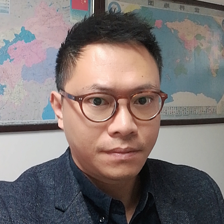 期待風(fēng)的紙飛機(jī)