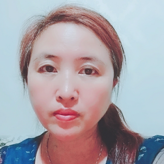 傳統純真的女人