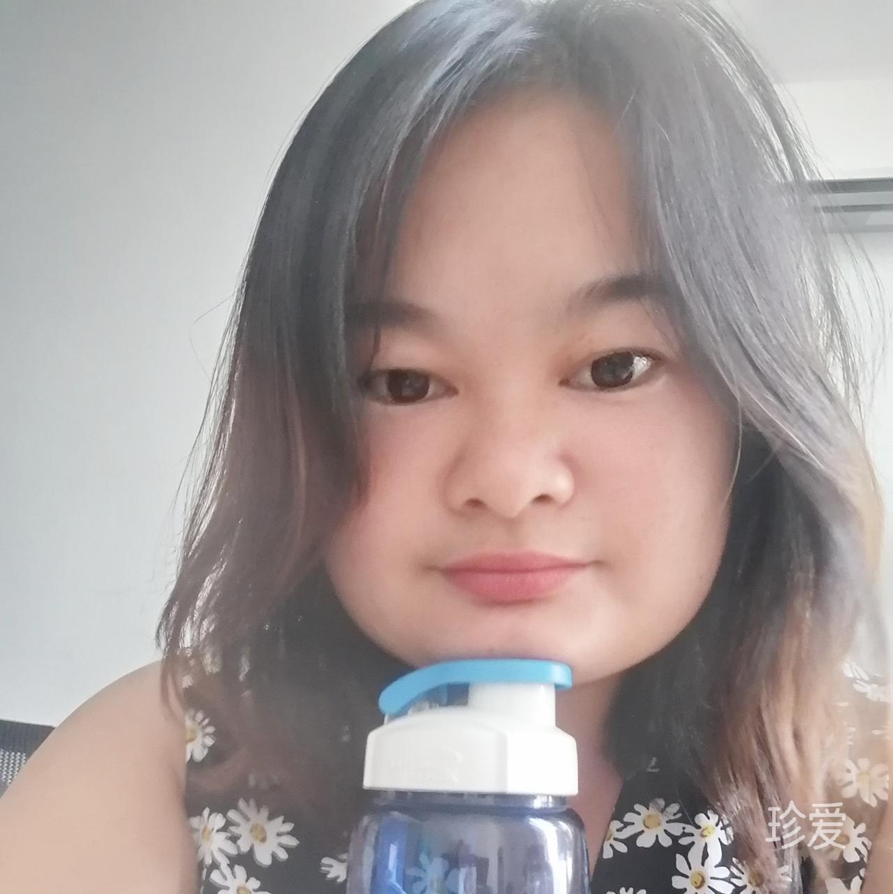 笑颜如花的女子