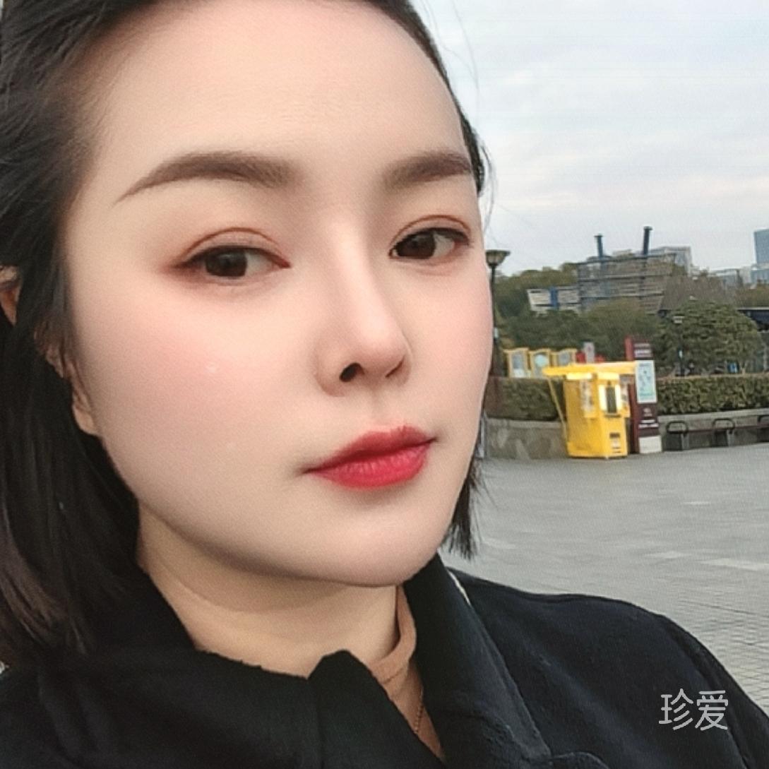 诗妍