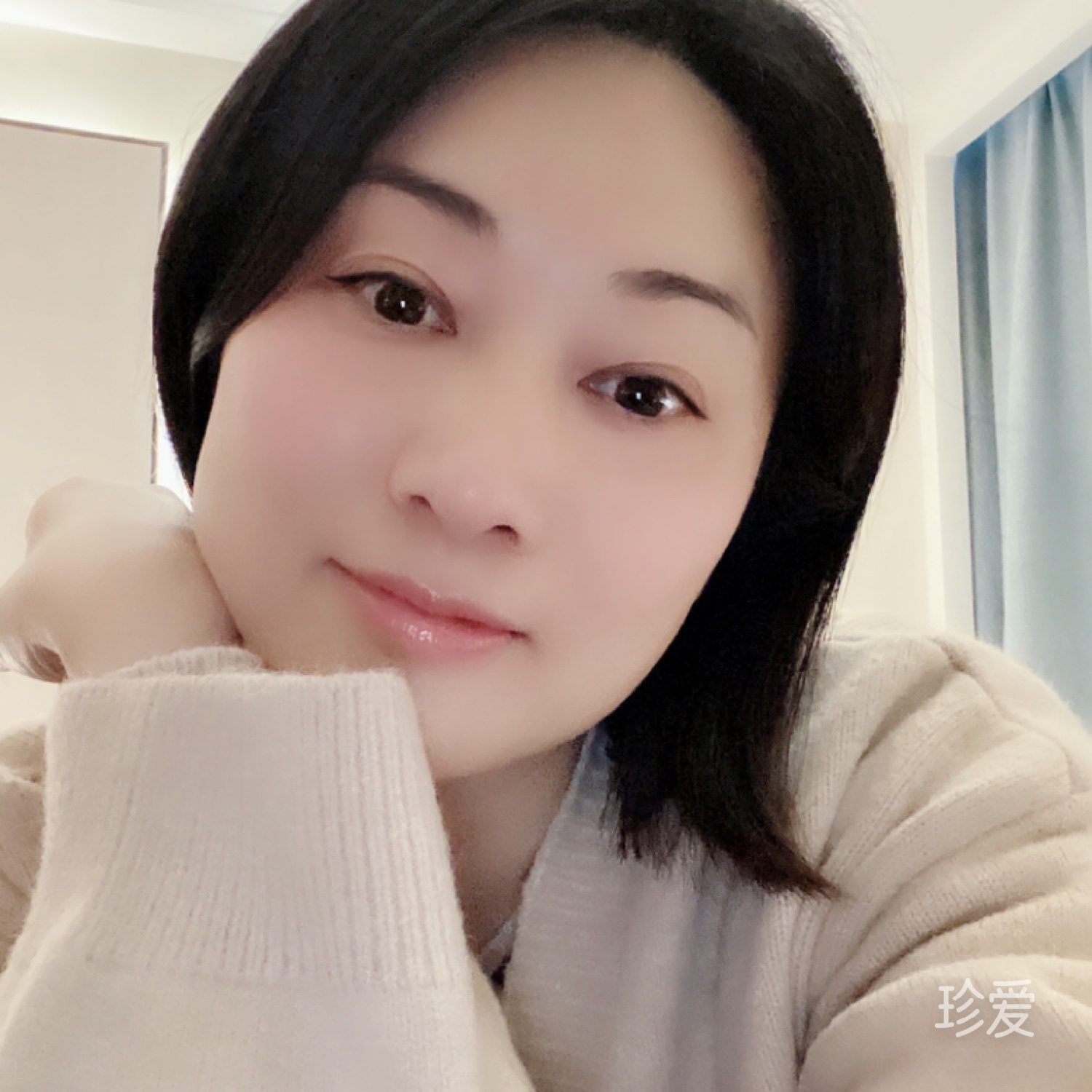 盛開(kāi)的百合花