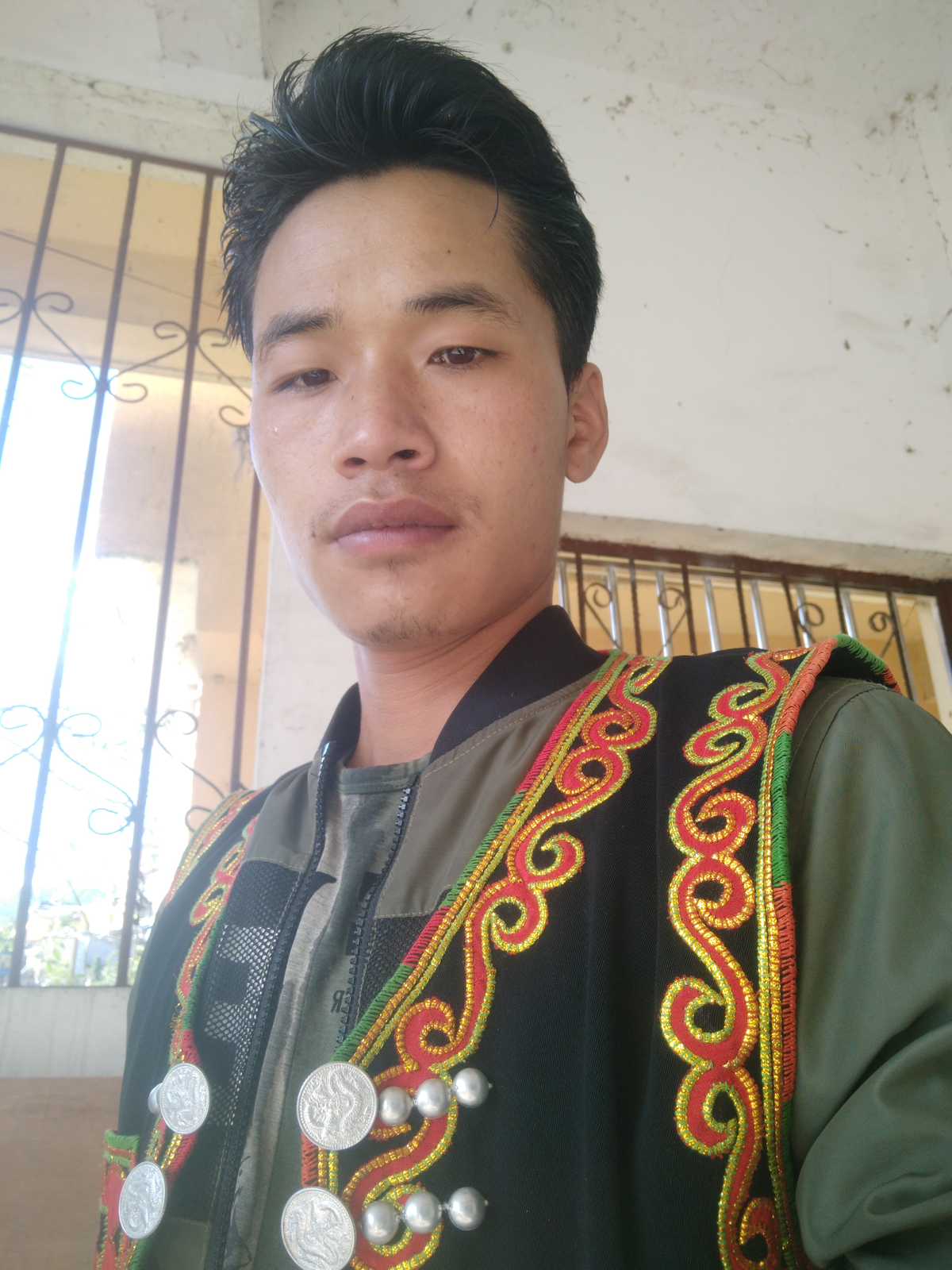 錢(qián)勢(shì)今生