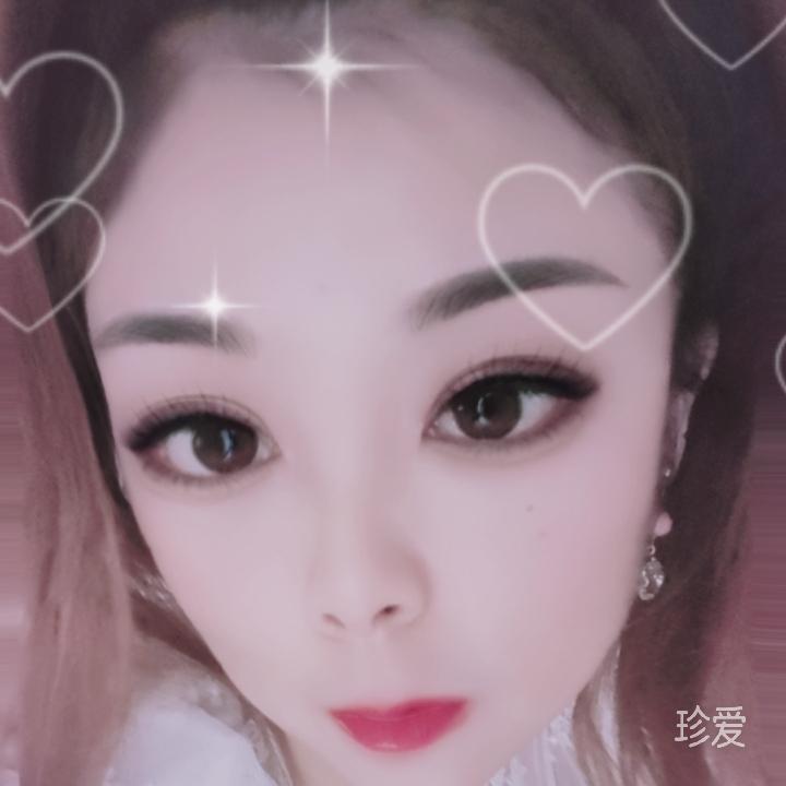 風(fēng)雨中的一棵小草