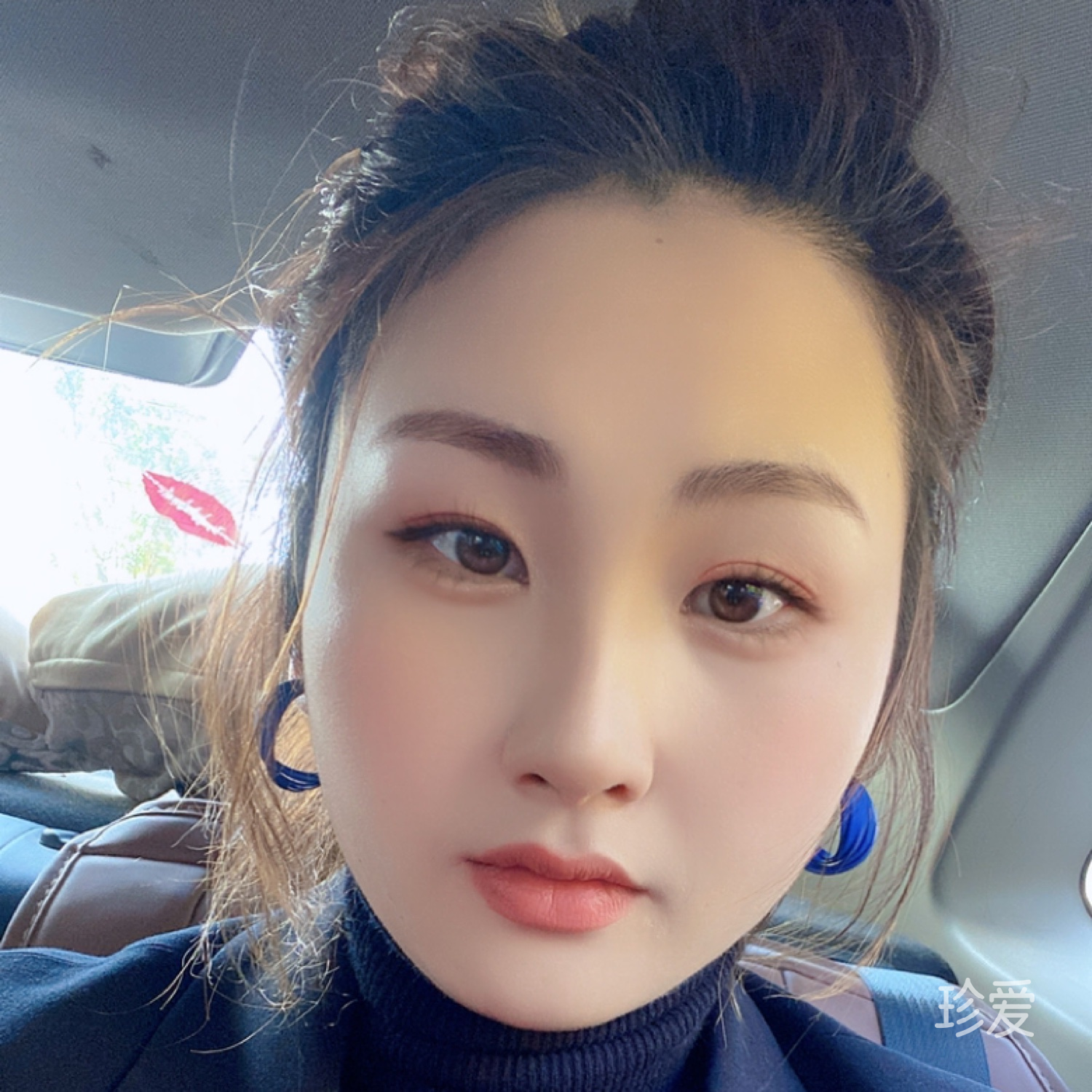 酸酸甜甜的蓝胖子